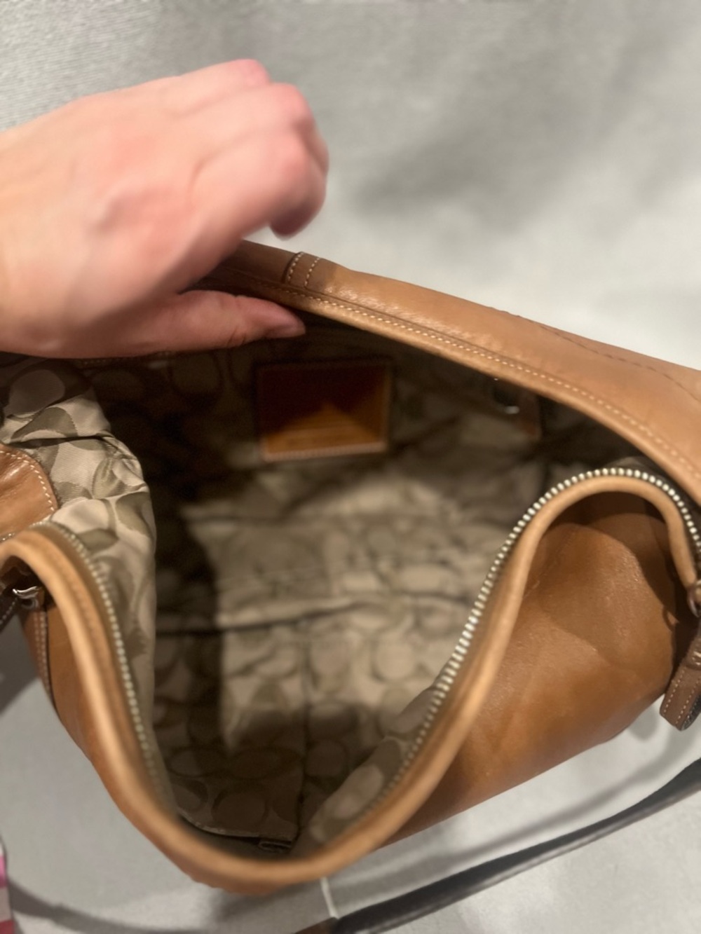 Coach tan leather soho bag - Picture 2 of 6